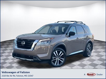 Used 2024 Nissan Pathfinder Platinum w/ Cargo Package