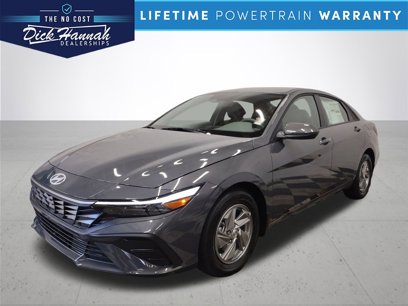 New 2025 Hyundai Elantra SE