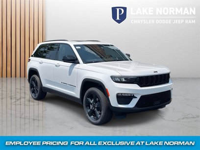 New 2025 Jeep Grand Cherokee Limited w/ Black Appearance Package
