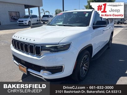Certified 2024 Jeep Wagoneer L Series II w/ Flexible Seating Group