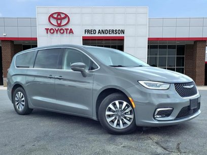 Used 2022 Chrysler Pacifica Touring-L