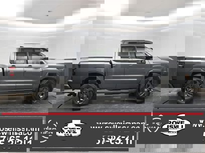 New 2025 Nissan Frontier SV