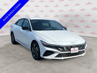 New 2025 Hyundai Elantra SEL