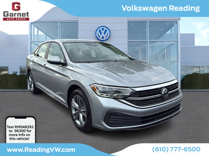 Used 2024 Volkswagen Jetta SE w/ Panoramic Sunroof Package