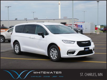 New 2025 Chrysler Pacifica Select