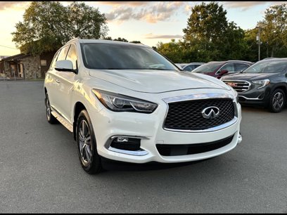 Used 2017 INFINITI QX60 FWD w/ Premium Plus Package