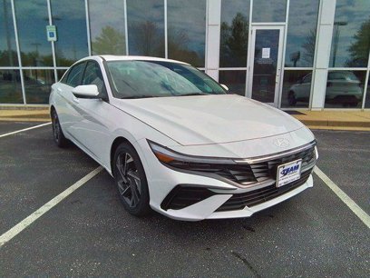 New 2025 Hyundai Elantra SEL