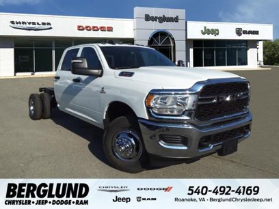 New 2024 RAM 3500 Tradesman w/ Chrome Appearance Group