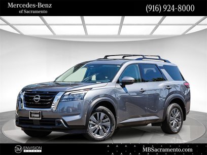 Used 2024 Nissan Pathfinder SV