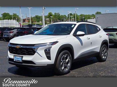 New 2025 Chevrolet Trax LT w/ Sunroof Package