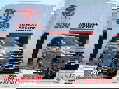 Used 2017 Toyota Highlander Limited Platinum