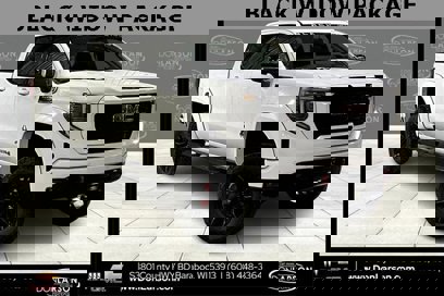 New 2025 GMC Sierra 1500 AT4 w/ AT4 Premium Package