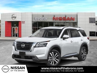 New 2025 Nissan Pathfinder Platinum w/ Black Appearance Package