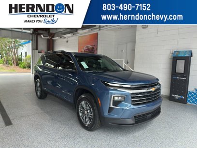 New 2025 Chevrolet Traverse LT w/ Driver Confidence Package