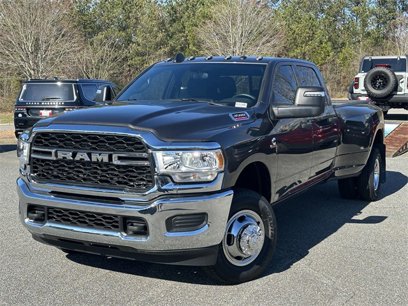 New 2024 RAM 3500 Tradesman w/ Chrome Appearance Group