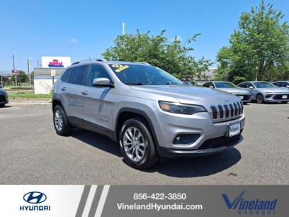 Used 2019 Jeep Cherokee Latitude Plus w/ Cold Weather Group