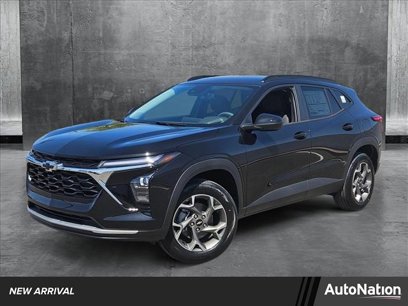 New 2025 Chevrolet Trax LT w/ LPO, Blackout Package