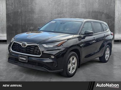 Used 2023 Toyota Highlander LE