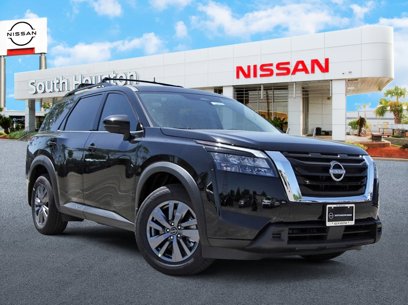 New 2025 Nissan Pathfinder SV w/ SV Premium Package