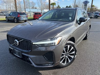 New 2025 Volvo XC60 B5 Core w/ Protection Package Premier