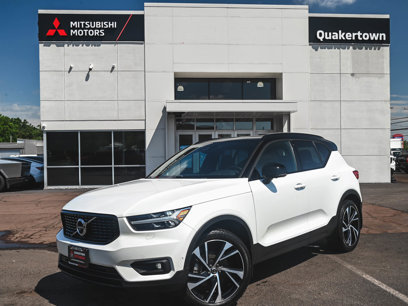 Used 2019 Volvo XC40 T5 R-Design