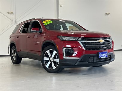 Used 2023 Chevrolet Traverse LT