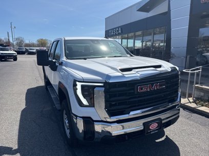 New 2024 GMC Sierra 2500 Pro