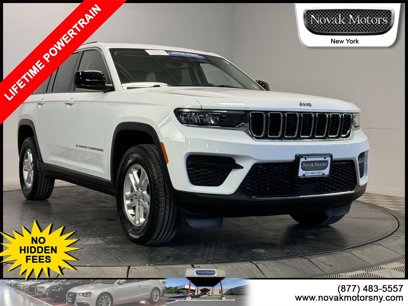 Used 2022 Jeep Grand Cherokee Laredo w/ Luxury Tech Group I