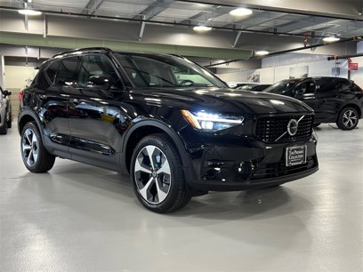 Used 2025 Volvo XC40 B5 Plus w/ Protection Package Premier