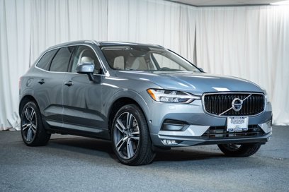 Used 2019 Volvo XC60 T6 Momentum w/ Advanced Package
