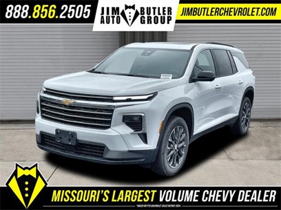 New 2025 Chevrolet Traverse LT w/ Sun and Wheel Package