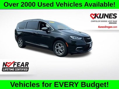 Used 2023 Chrysler Pacifica Limited
