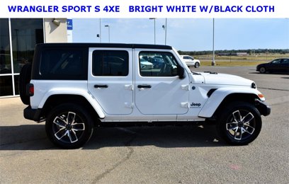 New 2024 Jeep Wrangler Unlimited w/ Convenience Group