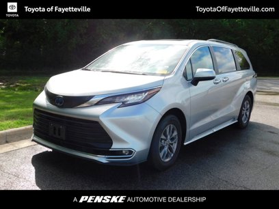 Used 2023 Toyota Sienna XLE