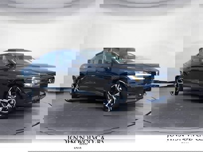 New 2024 Volvo S60 B5 Ultimate w/ Climate Package
