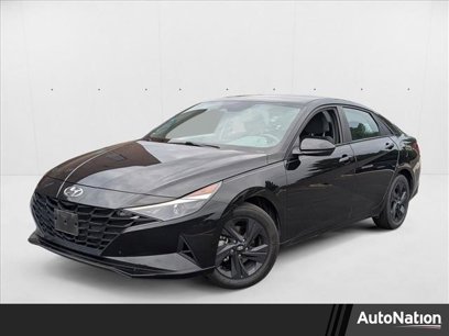 Used 2023 Hyundai Elantra SEL w/ Preferred Accessory Package
