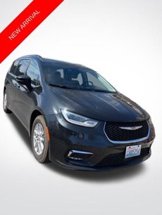 Used 2022 Chrysler Pacifica Touring-L