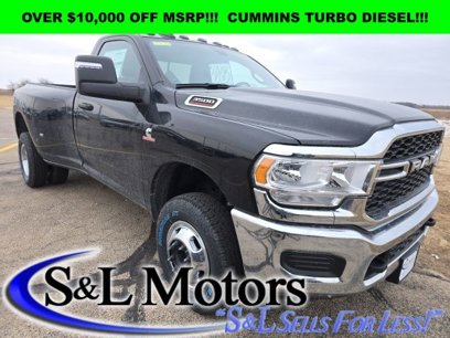 New 2024 RAM 3500 Tradesman w/ Chrome Appearance Group