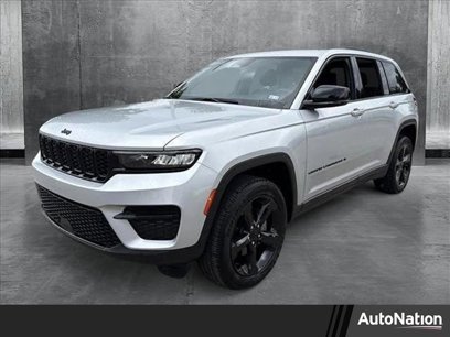 Used 2023 Jeep Grand Cherokee Altitude