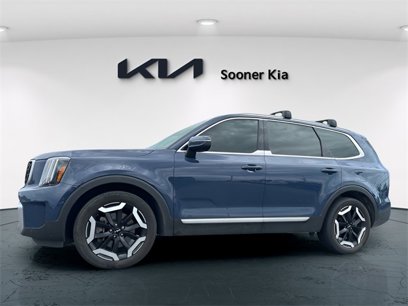 Certified 2023 Kia Telluride EX w/ EX Captain's Chair Package
