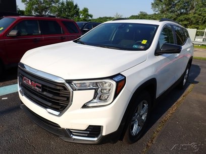 Used 2022 GMC Terrain SLE w/ Driver Convenience Package