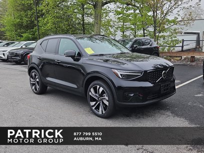 New 2025 Volvo XC40 B5 Ultra w/ Protection Package Premier