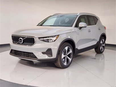 New 2025 Volvo XC40 B5 Ultra w/ Protection Package