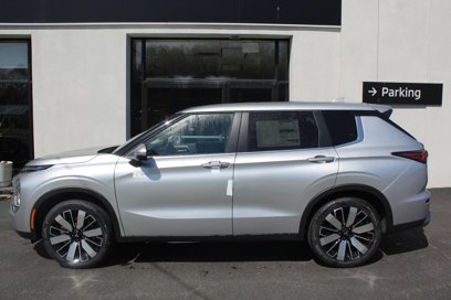 New 2025 Mitsubishi Outlander SE