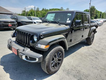 New 2023 Jeep Gladiator Sport