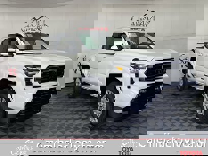 New 2025 Toyota Tacoma SR5