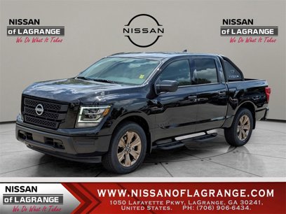 New 2024 Nissan Titan SV w/ SV Bronze Edition Package