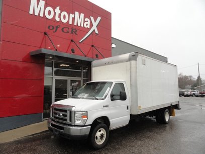 Used 2019 Ford E-450 and Econoline 450 Super Duty w/ Power Windows & Locks Group