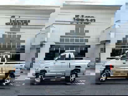 Used 2005 Dodge Dakota SLT
