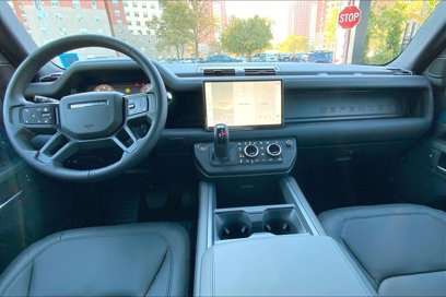 New 2025 Land Rover Defender 110 X-Dynamic SE